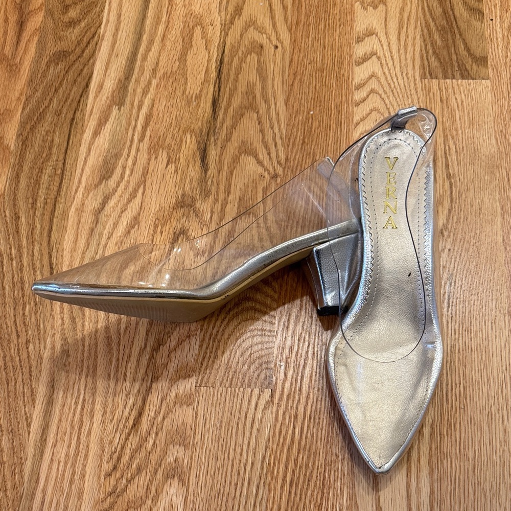 Silver pumps Heels transparent
